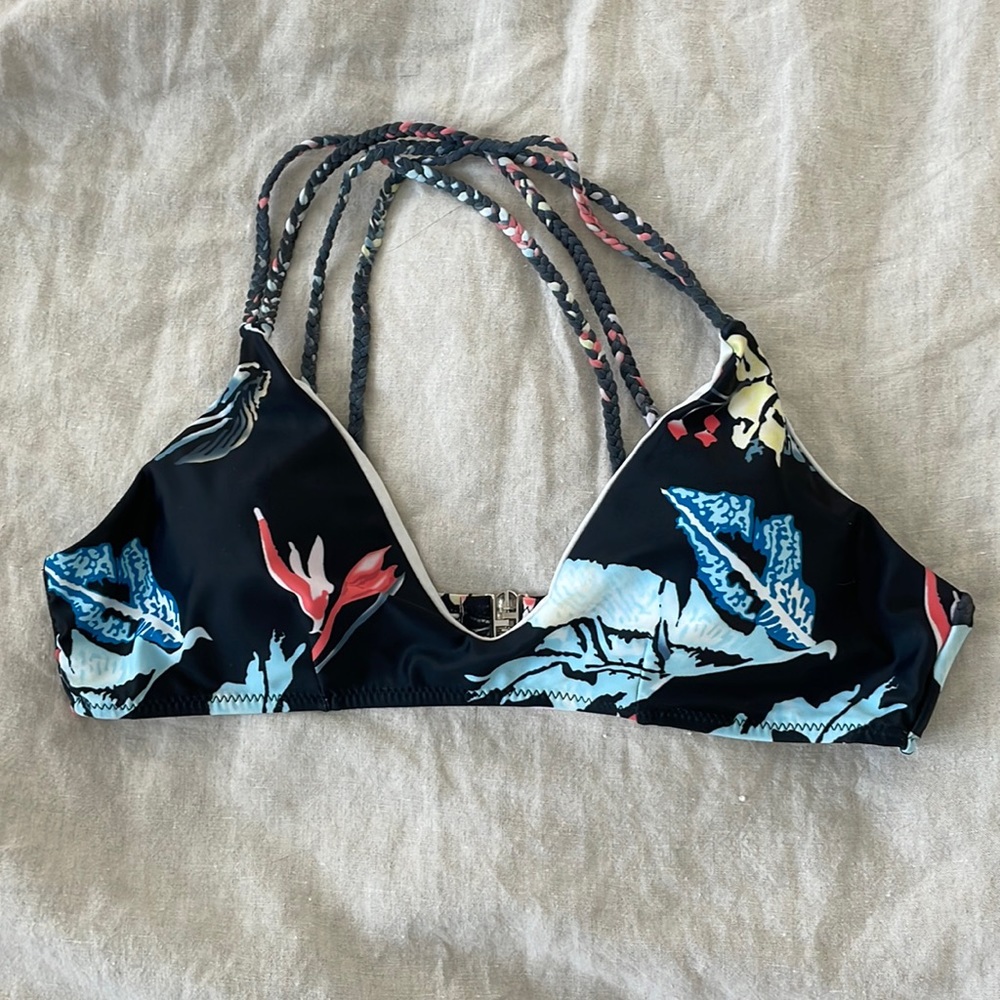 Medium bikini top